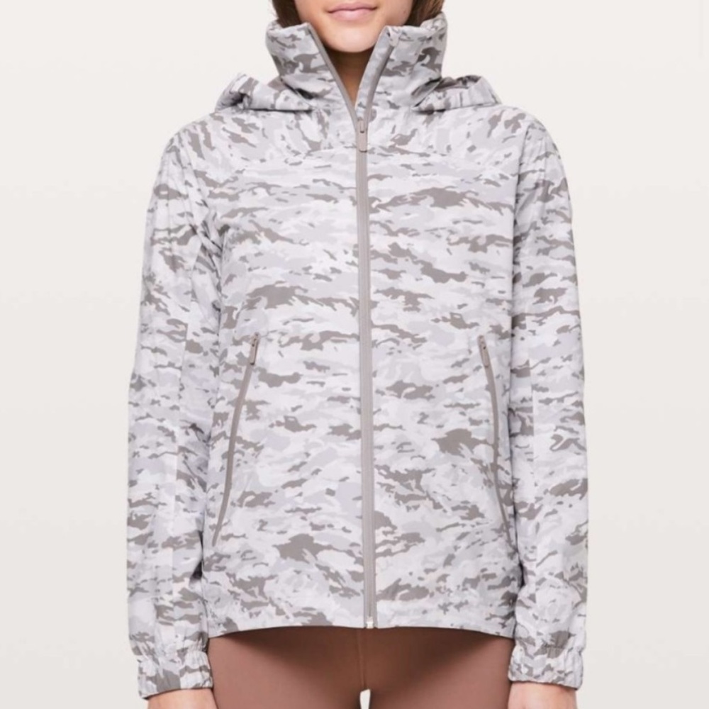 Lululemon lightweight rain jacket